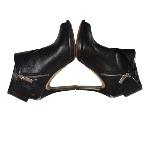 Michael Kors Peep Toe Black Leather Bootie Heels size 7 - Picture 4 of 12